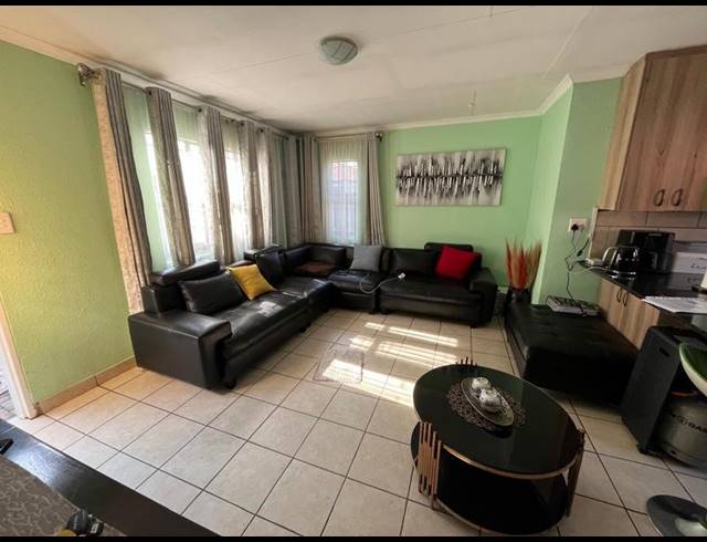 3 BEDROOM HOUSE FOR SALE IN ALBERTSDAL